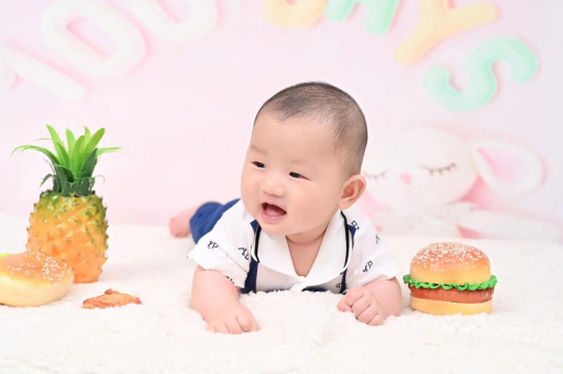 湘西宝宝在妈妈肚子里